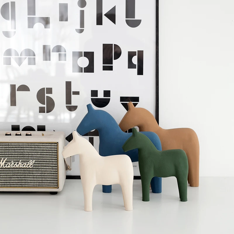 Home Office Work Table - Ornamen Kuda Kayu Nordik Aksesori Dekorasi